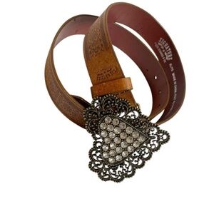 Levi Strauss Rhinestone Heart Shaped Buckle With Embossed Bonded Leather Belt 🤍